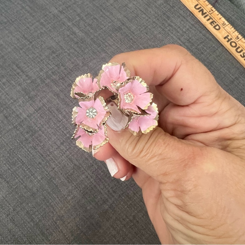 Vintage pink flower screw back earrings beautiful design unique - Picture 4 of 11